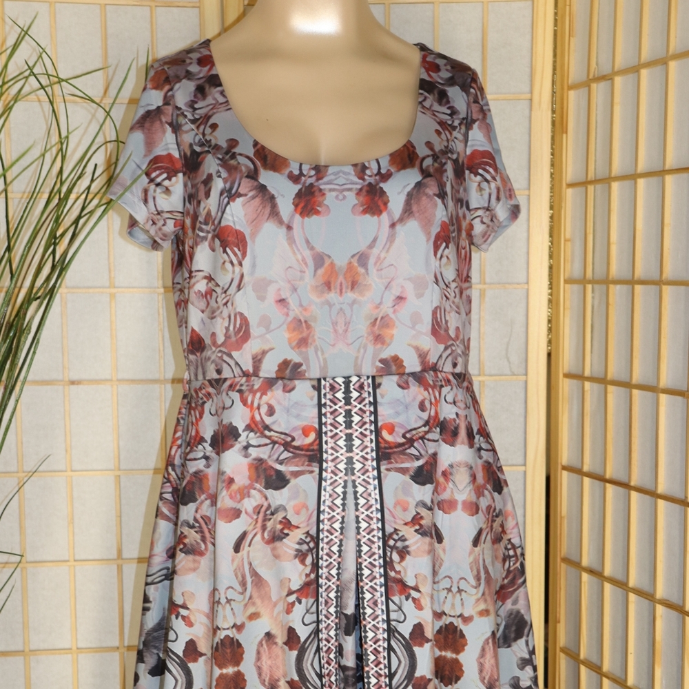 Super cute skater dress with pockets!